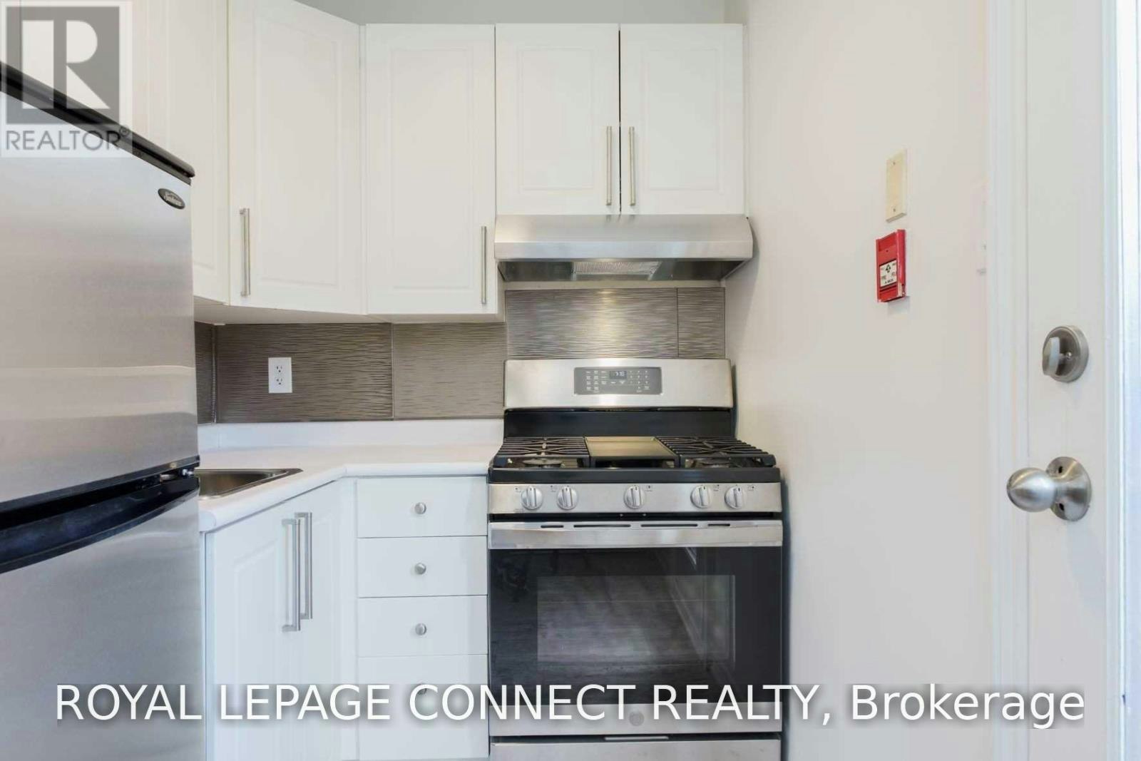 4-307 Pacific Avenue, Toronto, ON, M6P 2P8 - 11