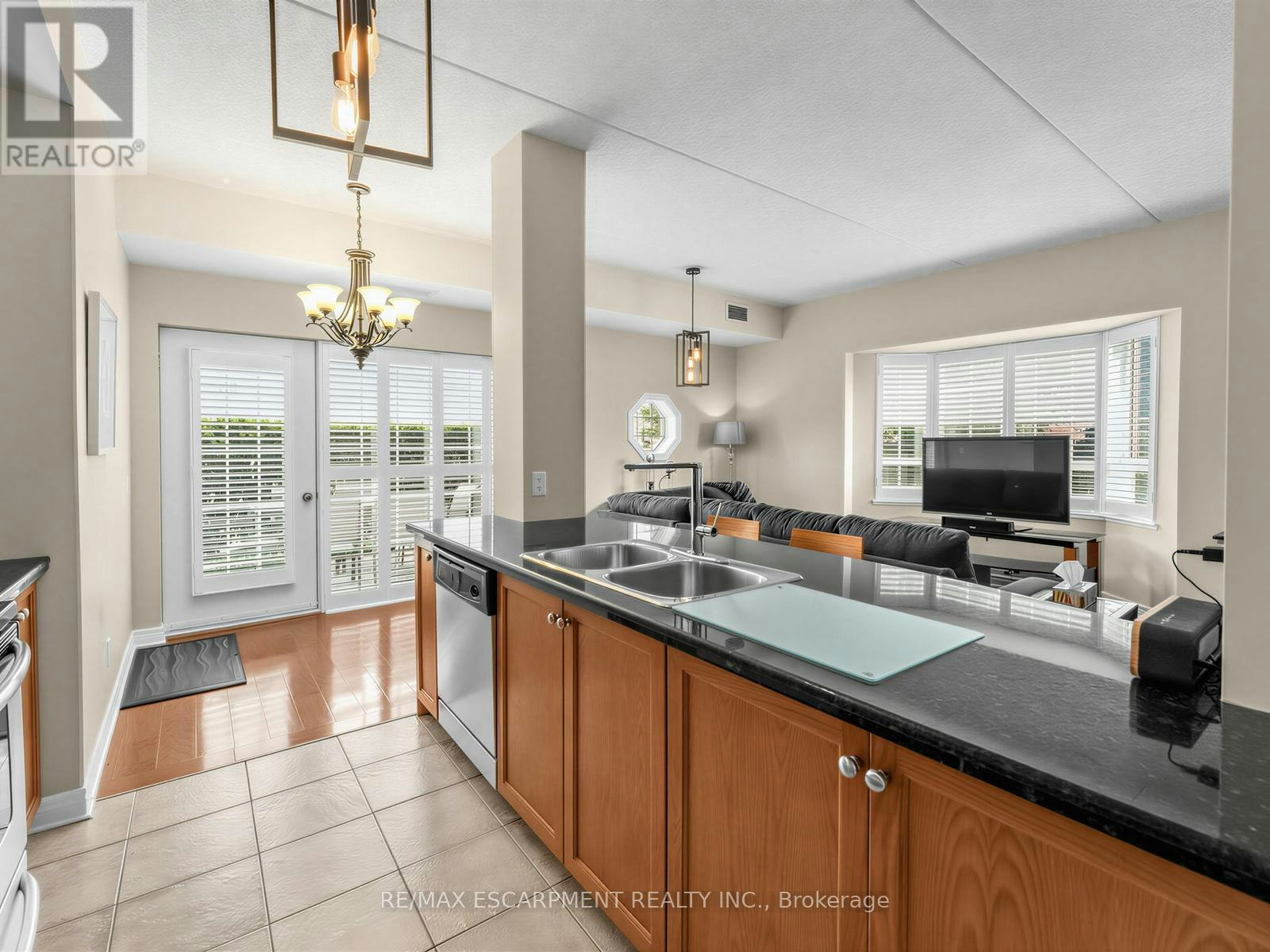 103-1379 Costigan Road, Milton, ON, L9T 2K6