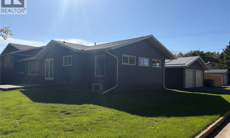 61 2nd Street SW