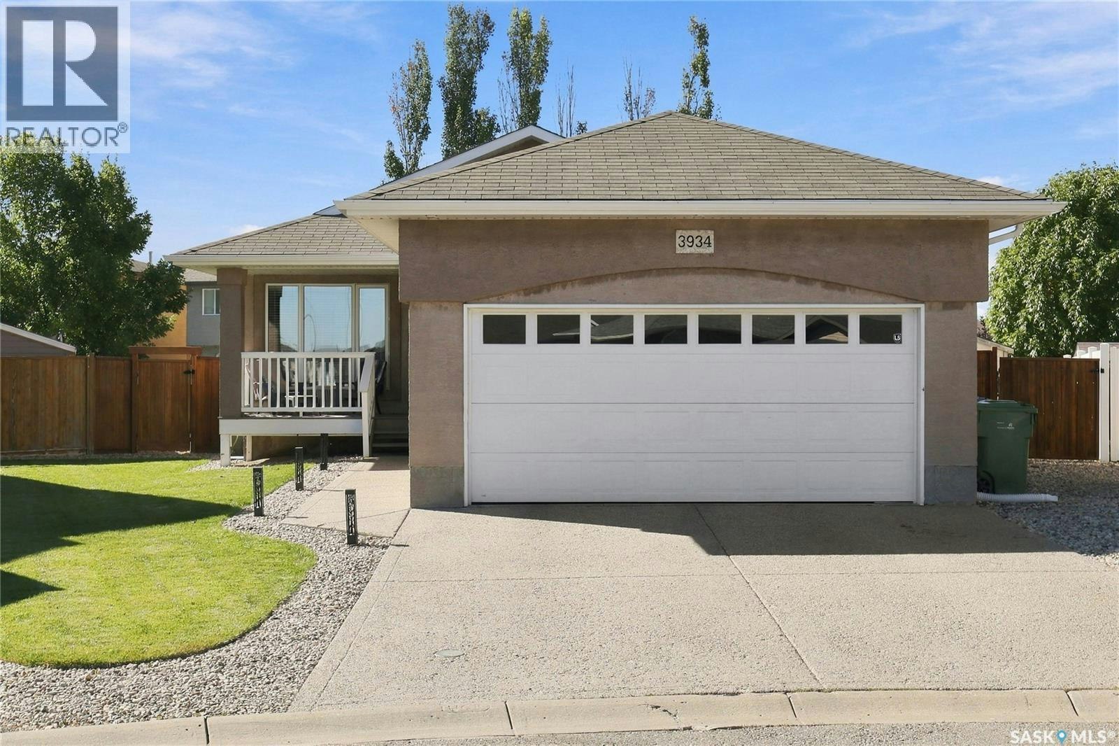 3934 Robin Place E, Regina, SK, S4N 7P9