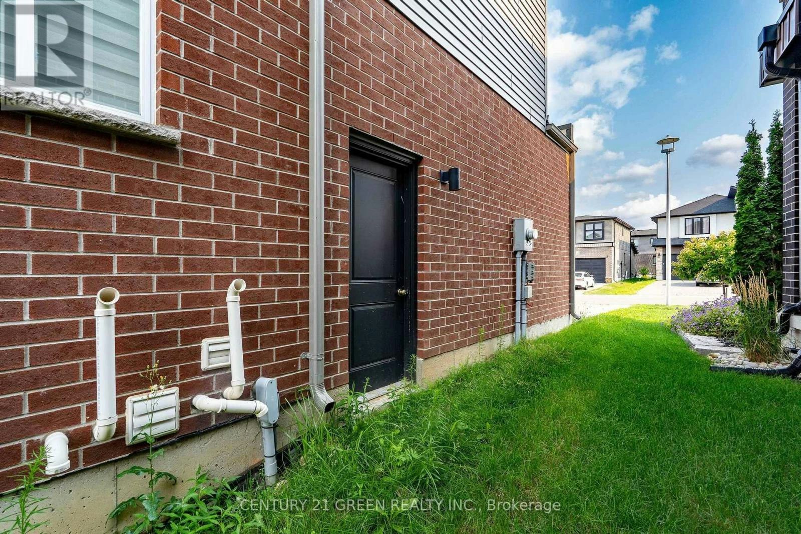 MAIN & 2ND-1400 Sandbar Street, London, ON, N6G 0G8 - 44