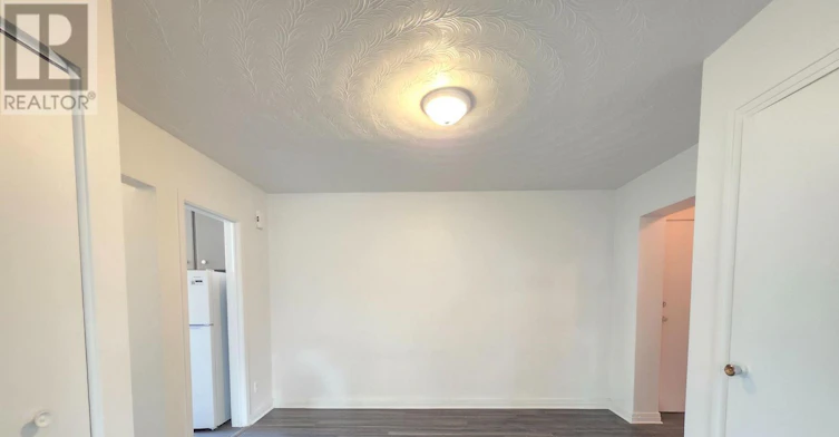 187 2 Bradley Avenue, Ottawa, ON, K1L 7E1 - 2