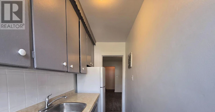 187 2 Bradley Avenue, Ottawa, ON, K1L 7E1 - 6