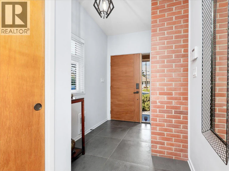 158 Grandview Street, Penticton, BC, V2A 4E4 - 4