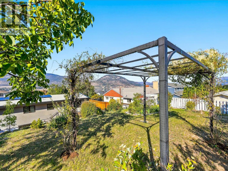 158 Grandview Street, Penticton, BC, V2A 4E4 - 39