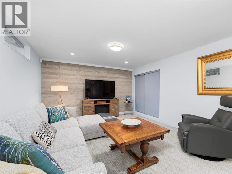 158 Grandview Street, Penticton, BC, V2A 4E4 - 25