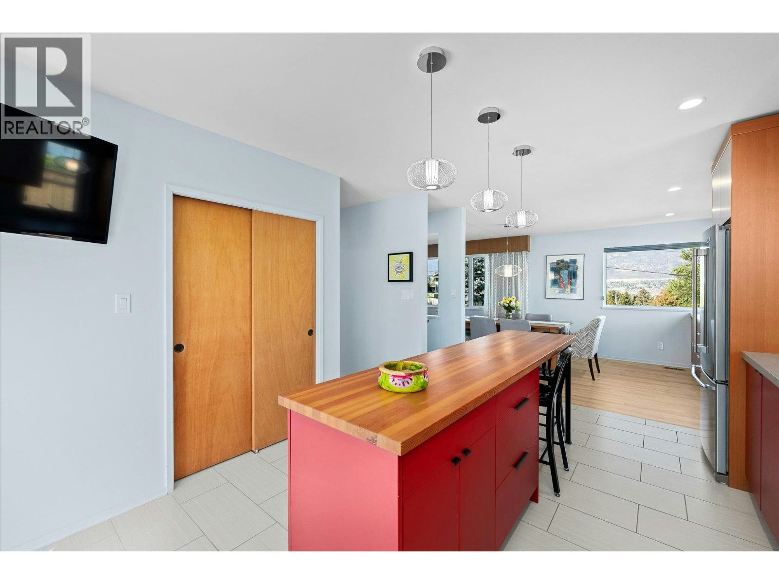158 Grandview Street, Penticton, BC, V2A 4E4 - 16