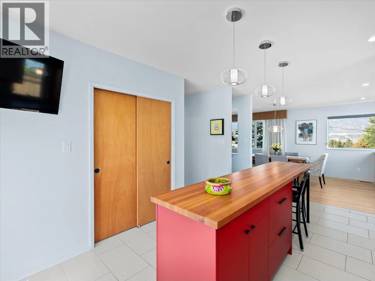 158 Grandview Street, Penticton, BC, V2A 4E4 - 16