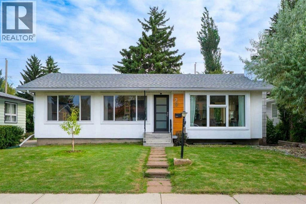 29 Hillary Crescent SW, Calgary, AB, T2V 3J3