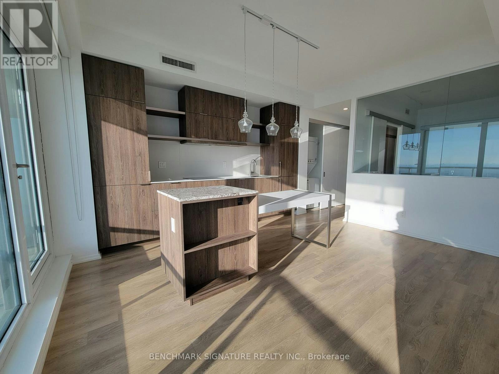 5810-197 Yonge Street, Toronto, ON, M5B 1M4 - 13