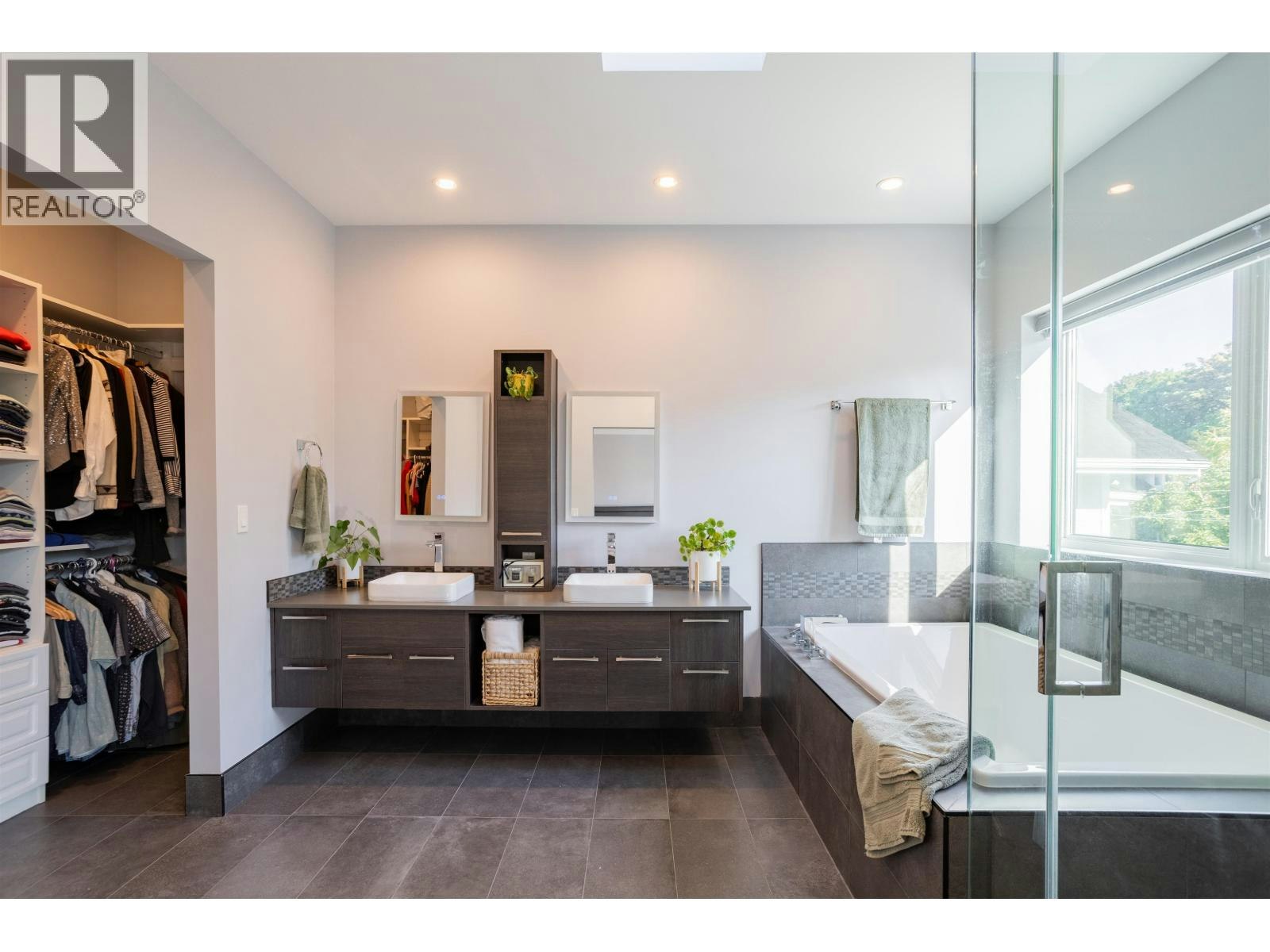 426 W 17th Avenue, Vancouver, BC, V5Y 2A2 - 16