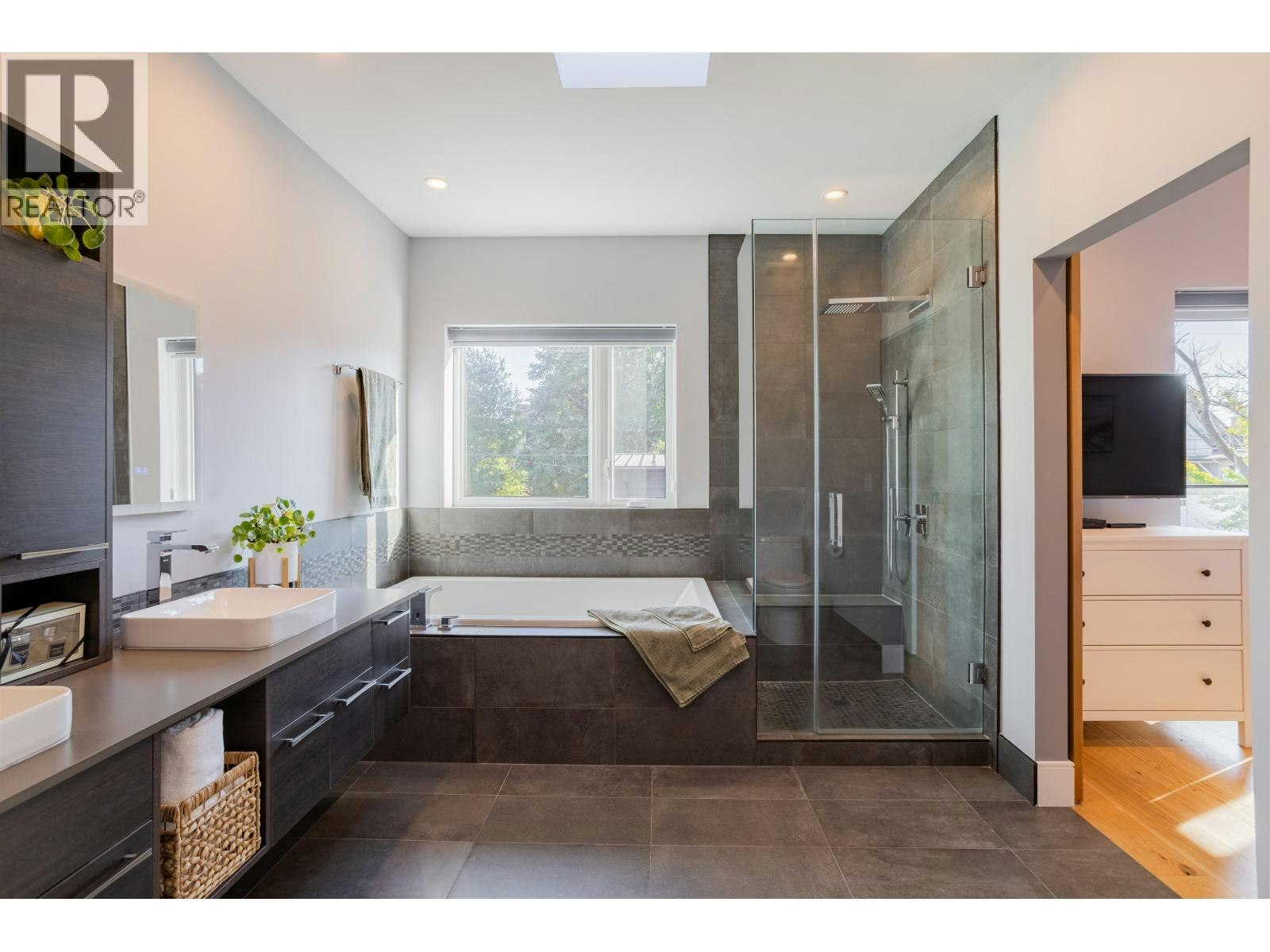 426 W 17th Avenue, Vancouver, BC, V5Y 2A2 - 17