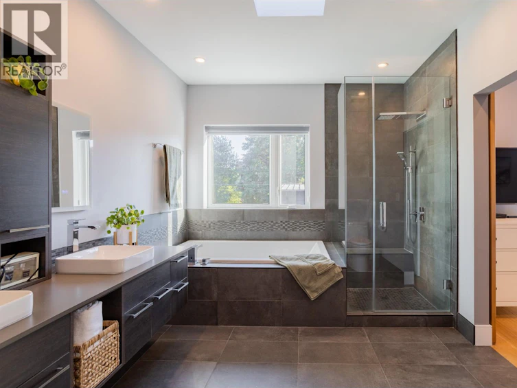 426 W 17th Avenue, Vancouver, BC, V5Y 2A2 - 17