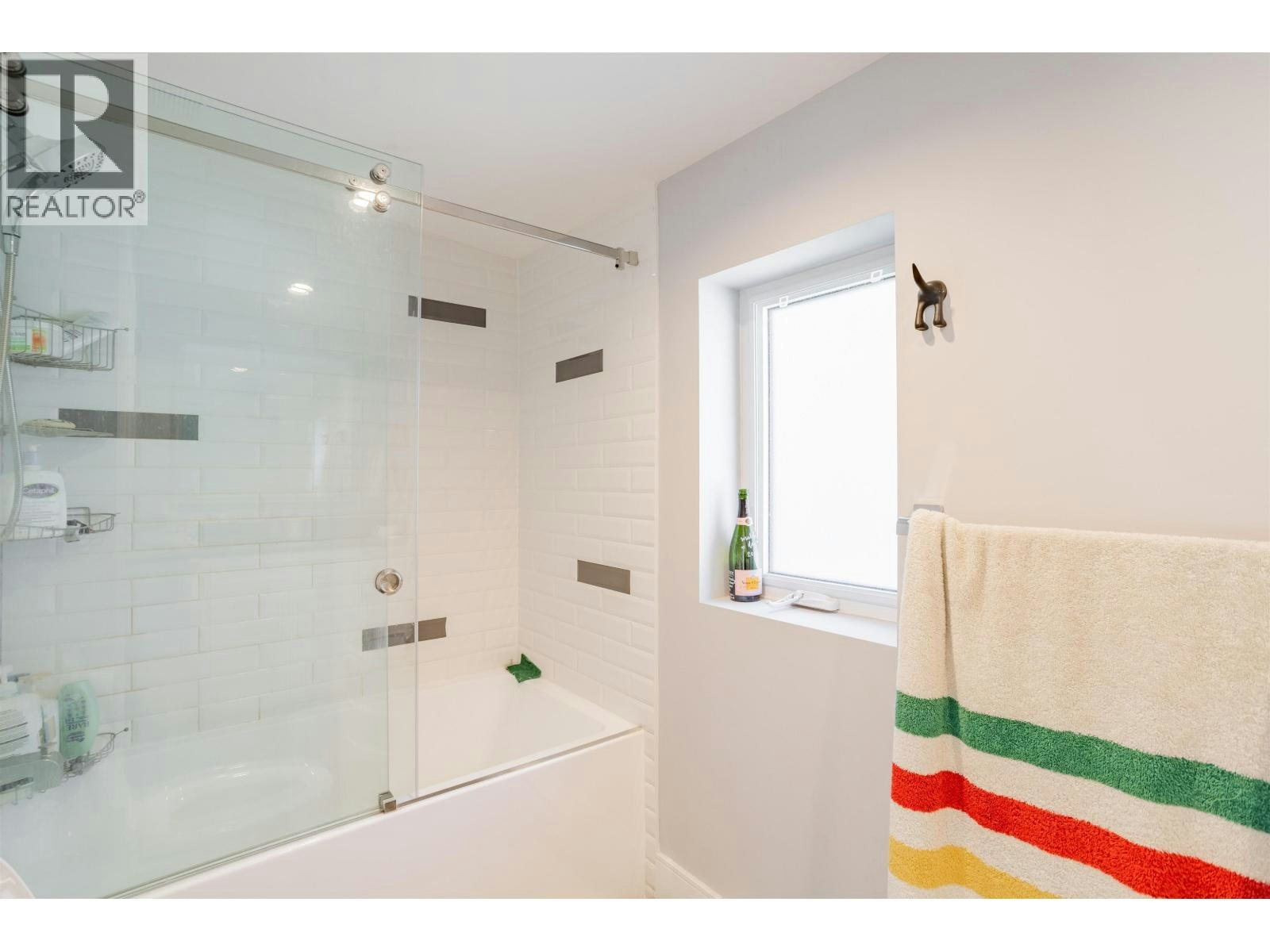 426 W 17th Avenue, Vancouver, BC, V5Y 2A2 - 32