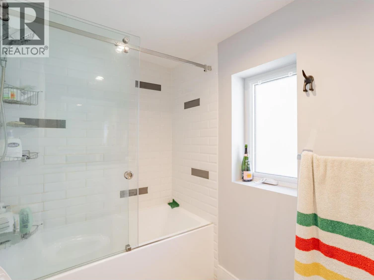 426 W 17th Avenue, Vancouver, BC, V5Y 2A2 - 32