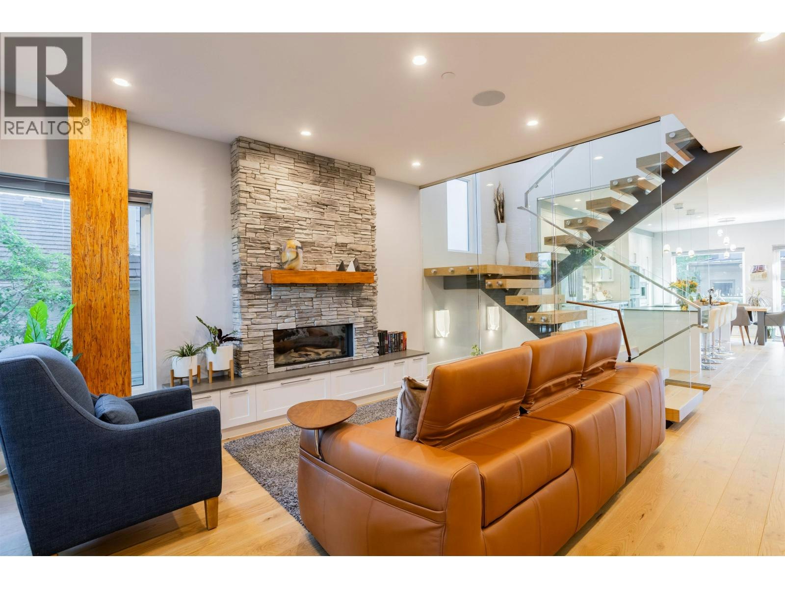 426 W 17th Avenue, Vancouver, BC, V5Y 2A2 - 9