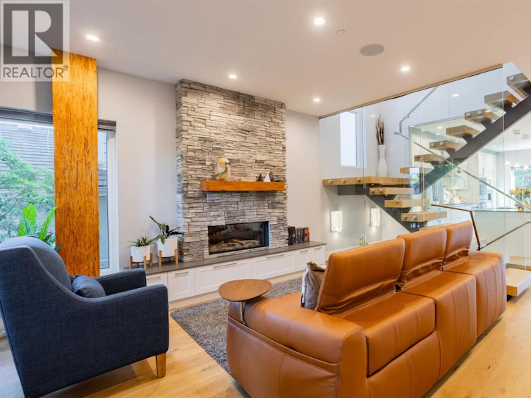 426 W 17th Avenue, Vancouver, BC, V5Y 2A2 - 9
