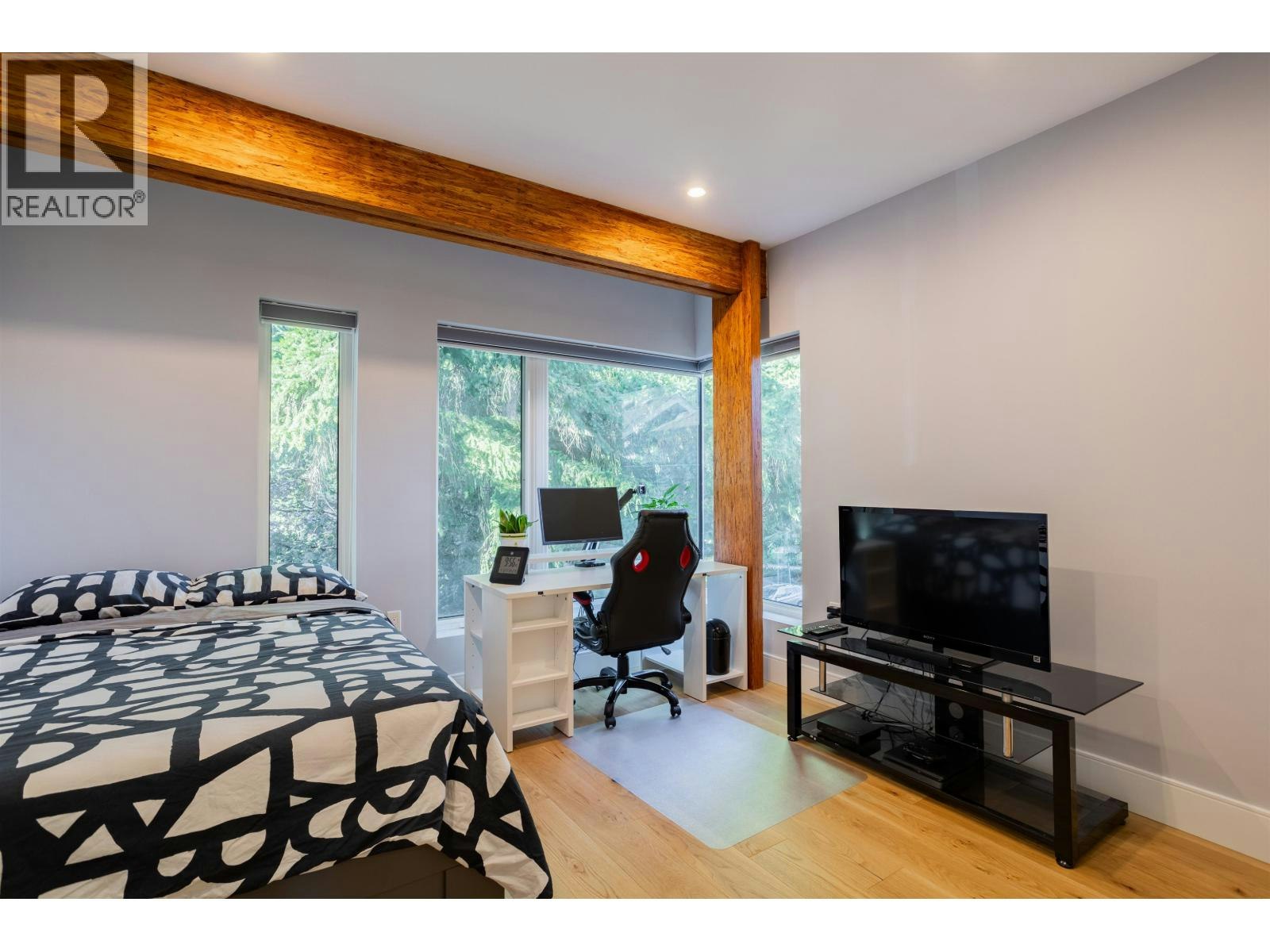 426 W 17th Avenue, Vancouver, BC, V5Y 2A2 - 24