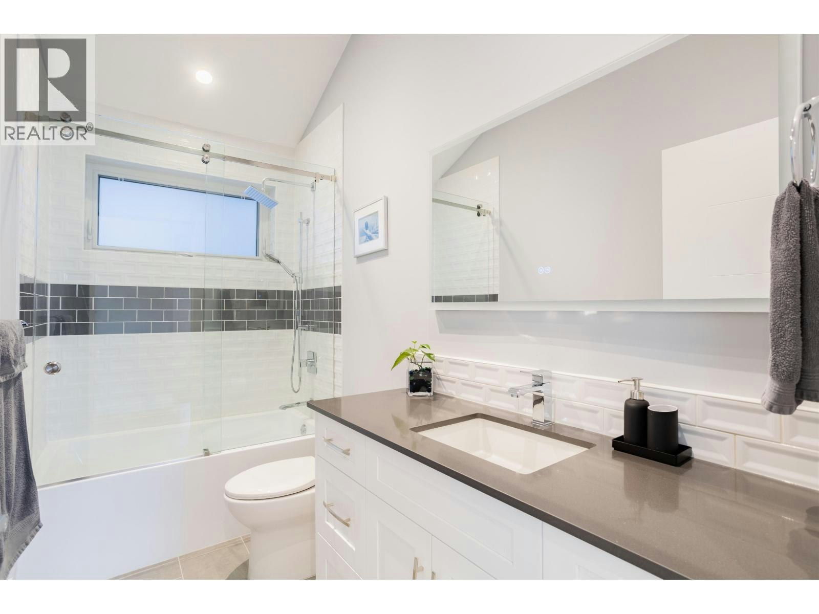 426 W 17th Avenue, Vancouver, BC, V5Y 2A2 - 19