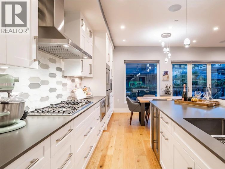 426 W 17th Avenue, Vancouver, BC, V5Y 2A2 - 6