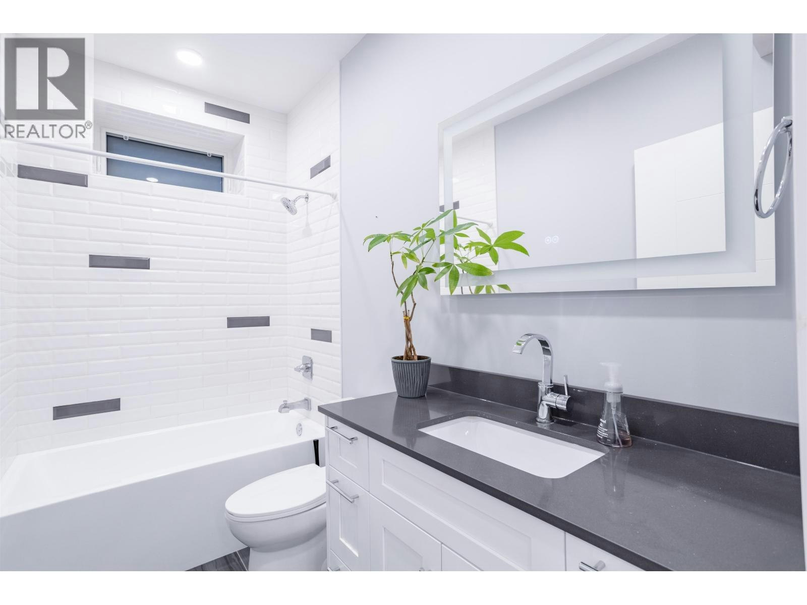 426 W 17th Avenue, Vancouver, BC, V5Y 2A2 - 21