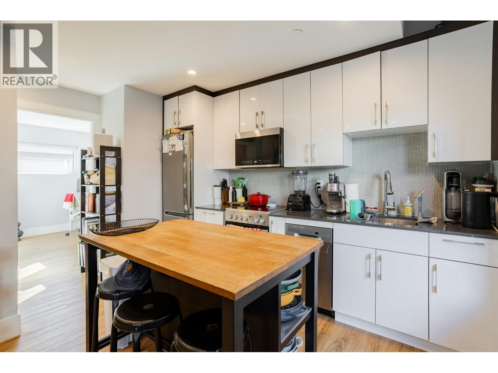 426 W 17th Avenue, Vancouver, BC, V5Y 2A2 - 27