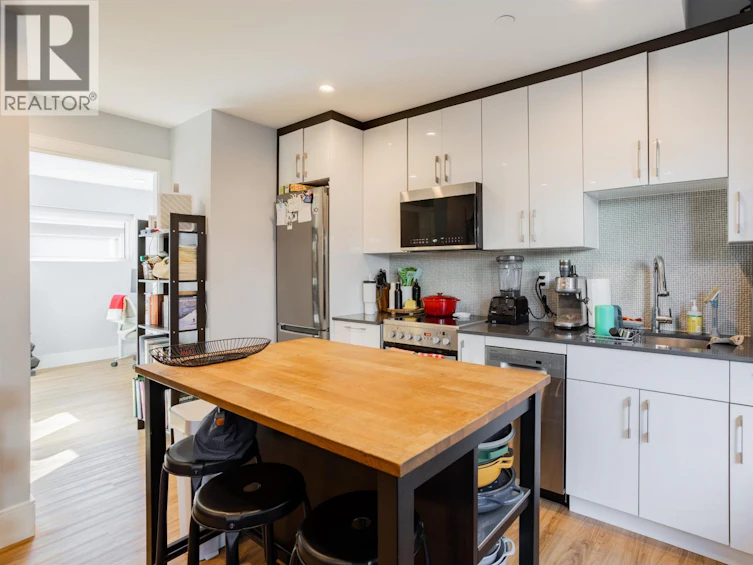426 W 17th Avenue, Vancouver, BC, V5Y 2A2 - 27