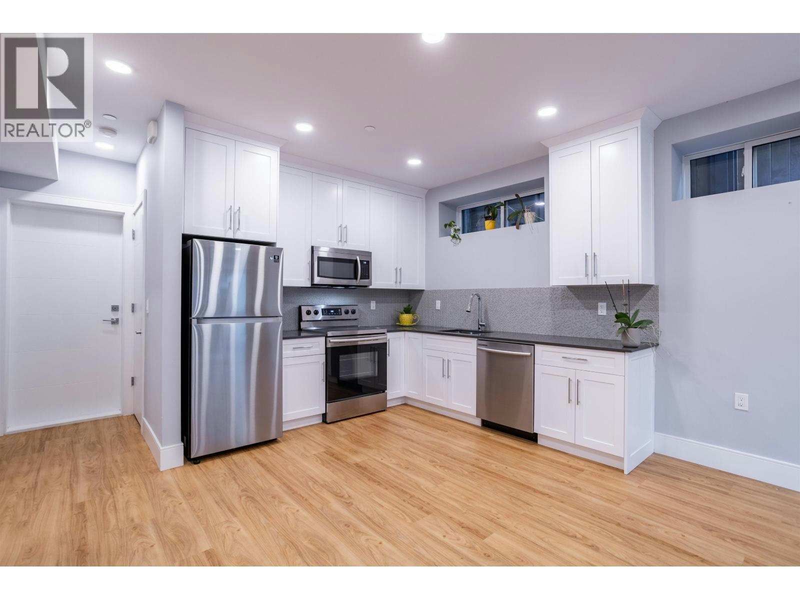 426 W 17th Avenue, Vancouver, BC, V5Y 2A2 - 26