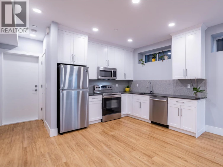 426 W 17th Avenue, Vancouver, BC, V5Y 2A2 - 26