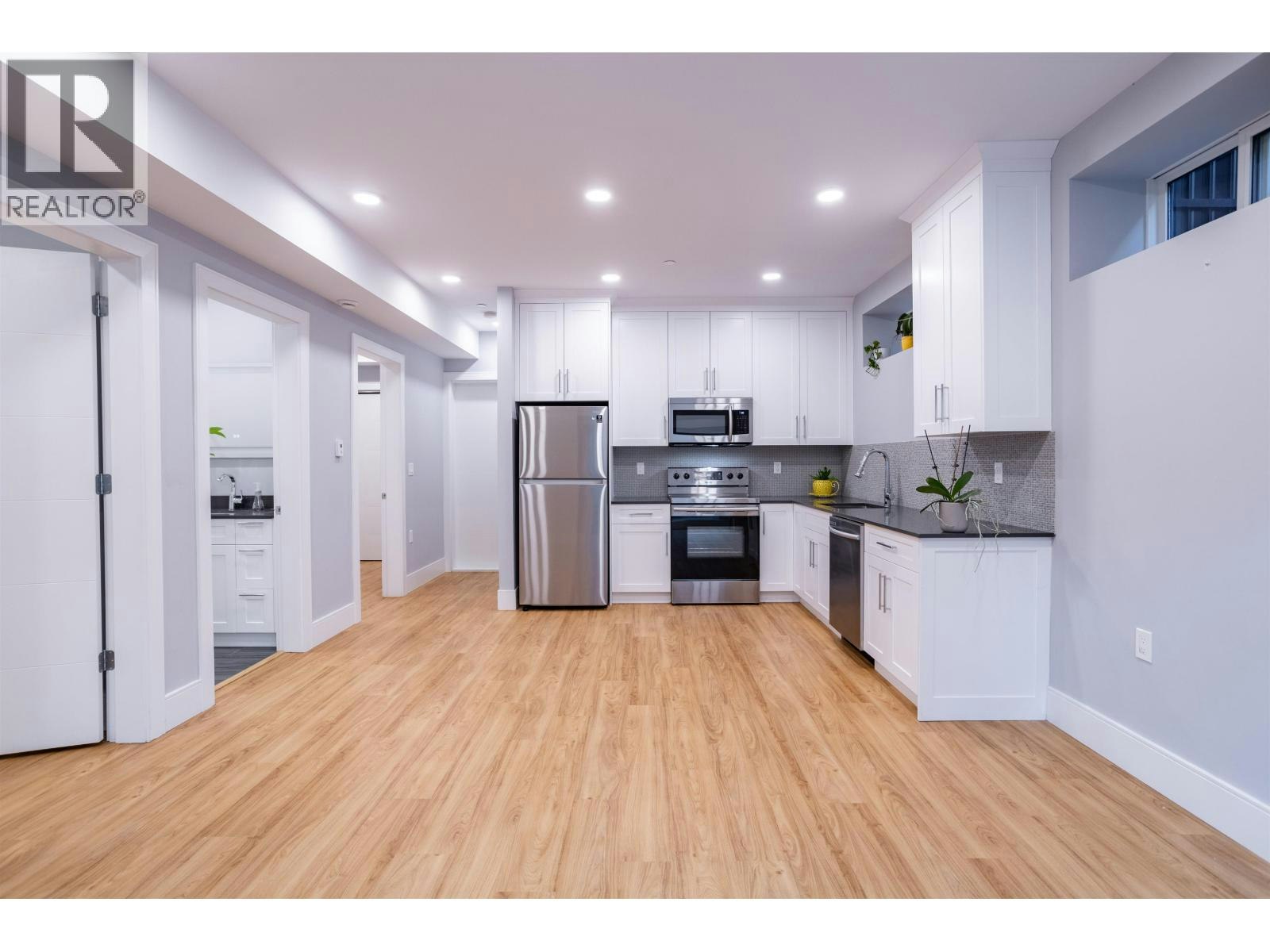 426 W 17th Avenue, Vancouver, BC, V5Y 2A2 - 25
