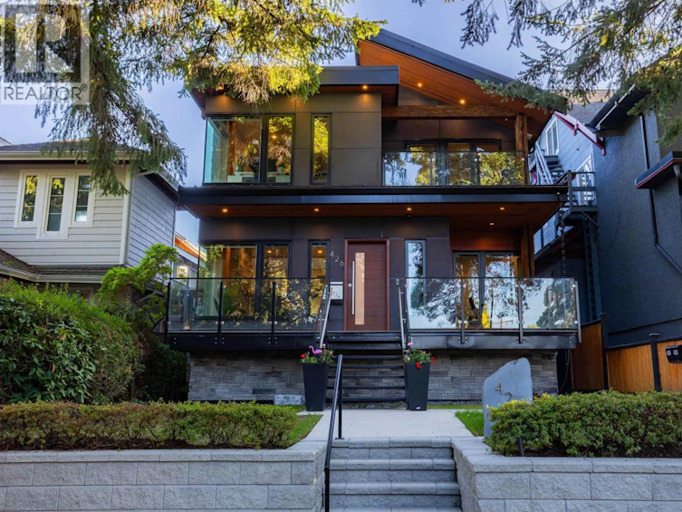 426 W 17th Avenue, Vancouver, BC, V5Y 2A2 - 2