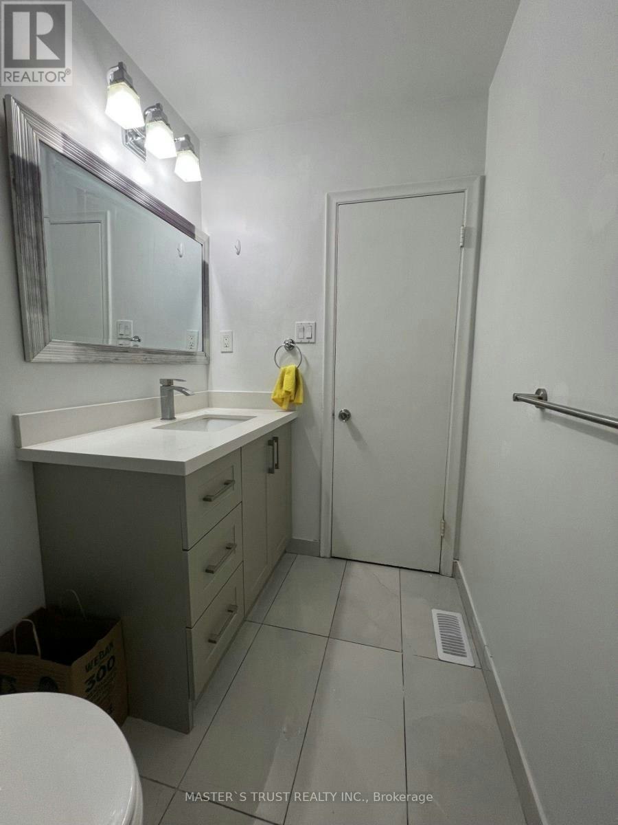 MAIN-139 Amberjack Boulevard, Toronto, ON, M1H 2K1 - 8