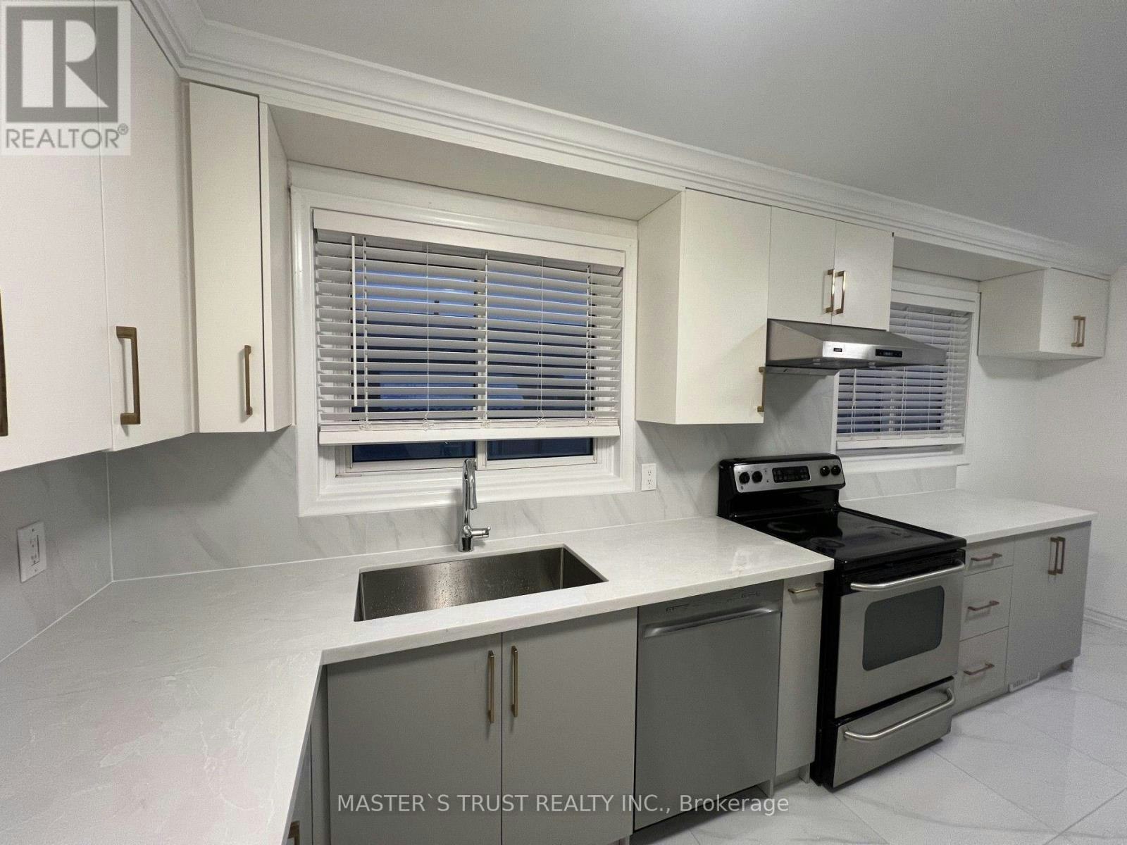 MAIN-139 Amberjack Boulevard, Toronto, ON, M1H 2K1 - 4