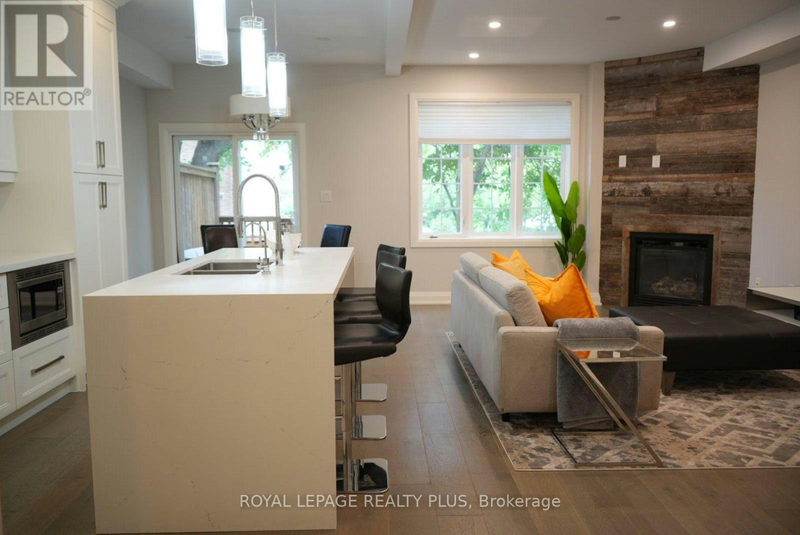 10-2410 Woodward Avenue, Burlington, ON, L7R 1T9 - 5