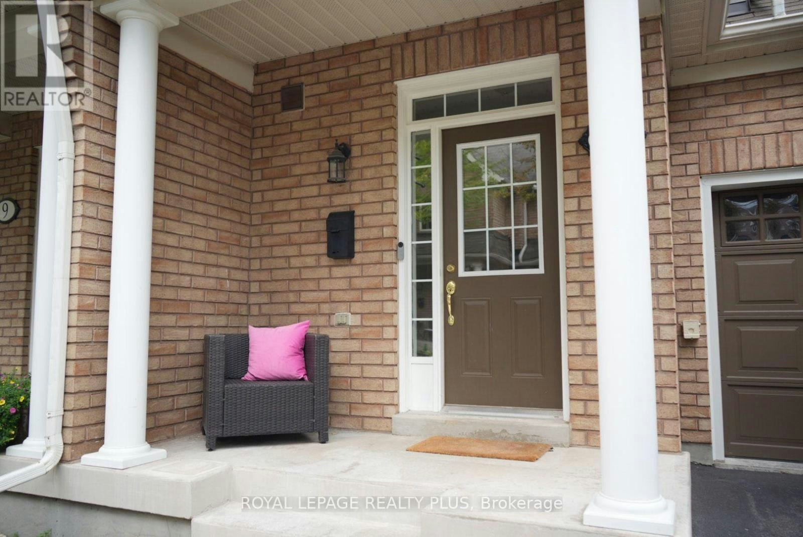 10-2410 Woodward Avenue, Burlington, ON, L7R 1T9 - 3