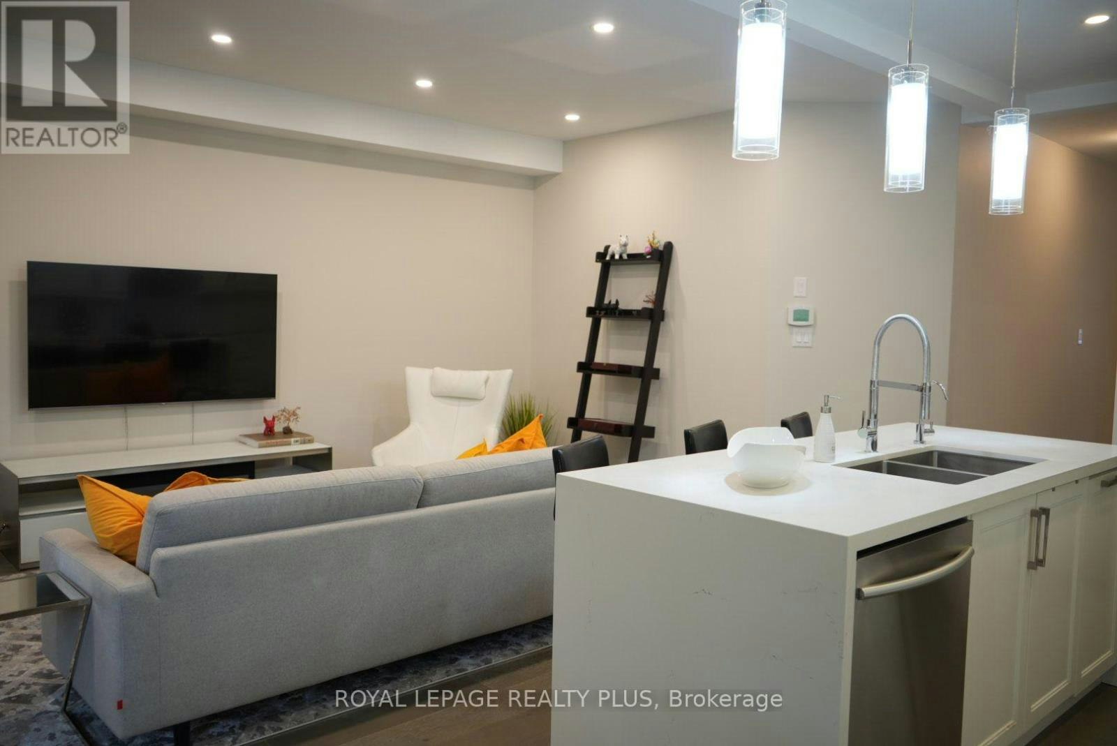10-2410 Woodward Avenue, Burlington, ON, L7R 1T9 - 8