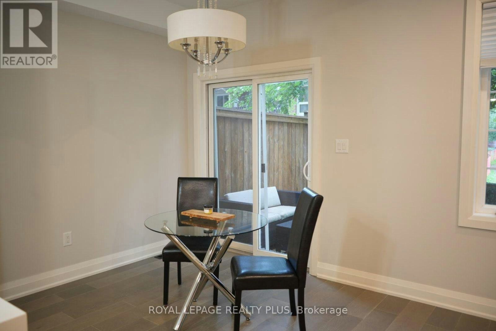 10-2410 Woodward Avenue, Burlington, ON, L7R 1T9 - 9