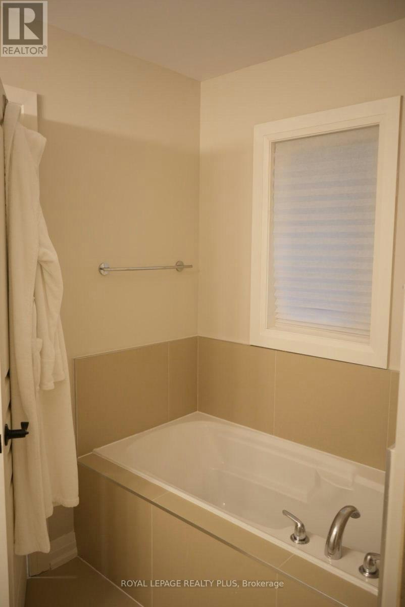 10-2410 Woodward Avenue, Burlington, ON, L7R 1T9 - 18