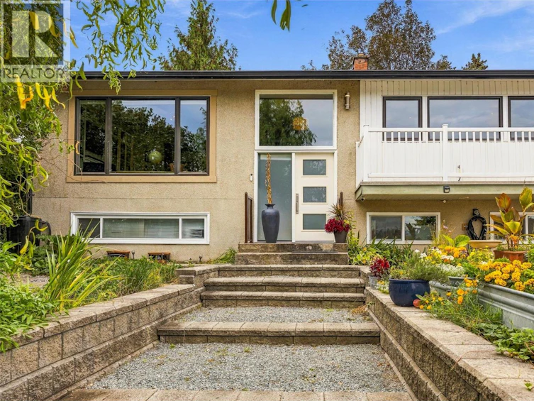 2350 Thacker Drive, West Kelowna, BC, V1Z 1V8 - 3