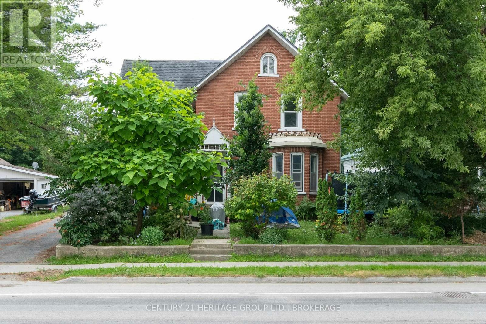 625 King Street W, Gananoque, ON, K7G 2H3