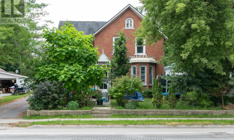 625 King Street W