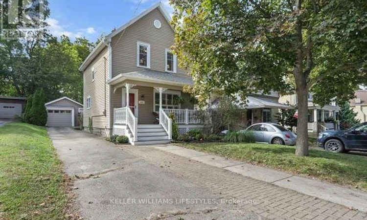 555 William Street