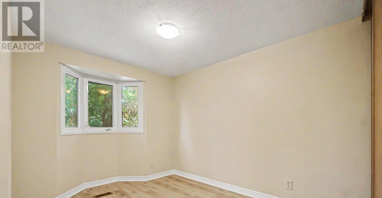1781 Lamoureux Drive, Ottawa, ON, K1E 2N5 - 9