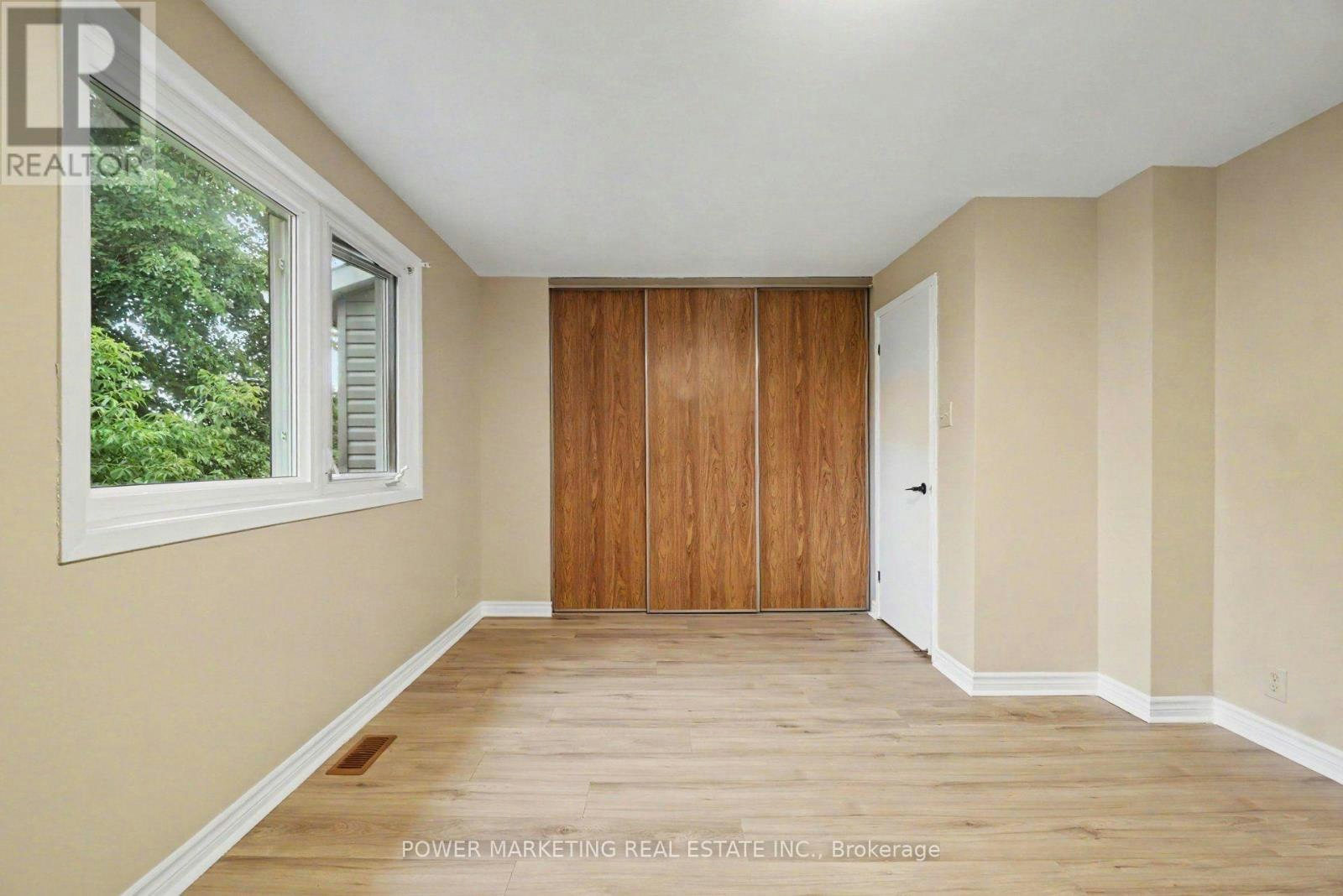 1781 Lamoureux Drive, Ottawa, ON, K1E 2N5 - 11