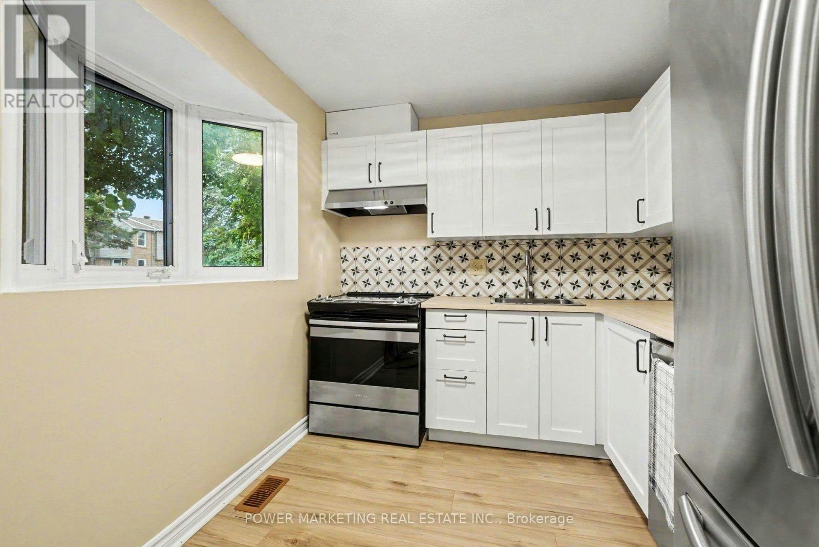 1781 Lamoureux Drive, Ottawa, ON, K1E 2N5 - 5