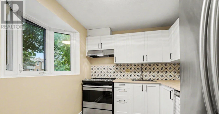 1781 Lamoureux Drive, Ottawa, ON, K1E 2N5 - 5