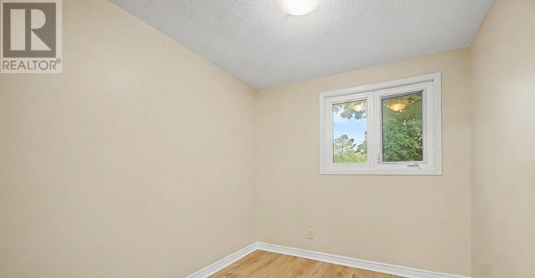 1781 Lamoureux Drive, Ottawa, ON, K1E 2N5 - 10