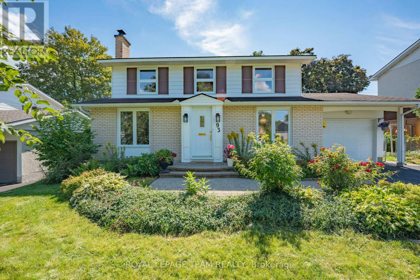 93 Beaver Ridge, Ottawa, ON, K2E 6E5