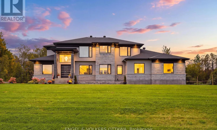 1057 Green Jacket Crescent