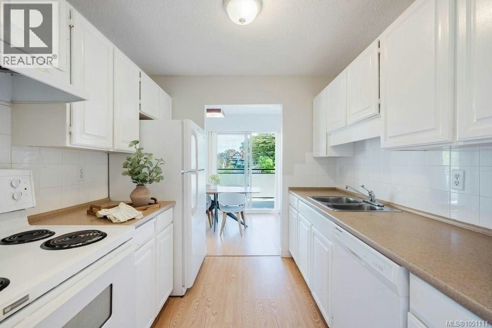 306-1545 Pandora Avenue, Victoria, BC, V8R 6R1 - 10